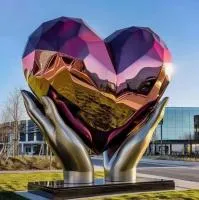 Скульптурная композиция сердце в ладонях (518273) монтаж арт-объект  в Нижневартовске