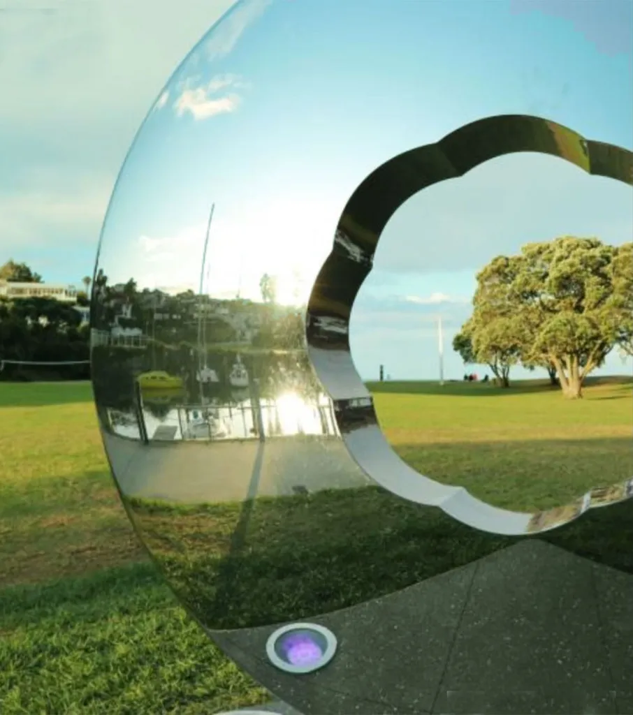 Арт-объект из полированной нержавеющей стали - Нижневартовск Арт-объект из полированной нержавеющей стали - Нижневартовск