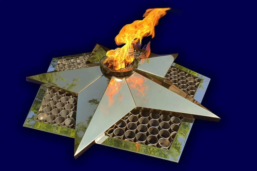 Вечный огонь звезда с газовой в Нижневартовске 